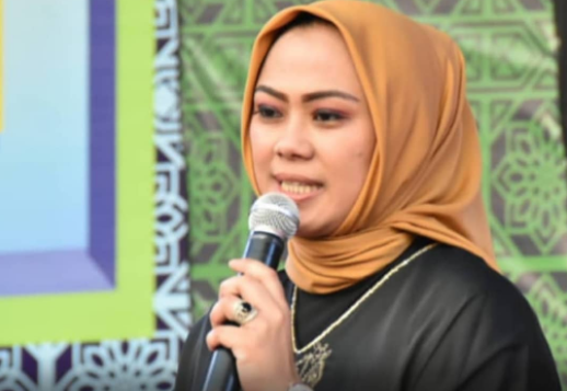 Bupati Karawang Dr. Hj. Cellica Nurrachadiana Mengimbau Untuk ...