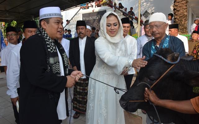 Bupati Karawang Laksanakan Shalat Iedul Adha 1437 H Di Lapangan Karangpawitan Situs Resmi Pemerintah Daerah Kabupaten Karawang